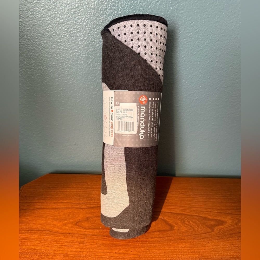 SPIRITUAL GANGSTER x MANDUKA YOGI TOES hot yoga mat gripping towel ONE SIZE - Picture 3 of 4